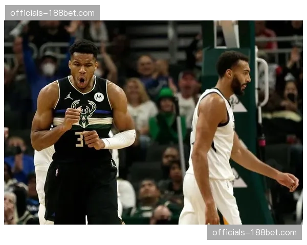 黄蜂第三节31-18单节高潮，快速转换进攻摧毁篮网防线